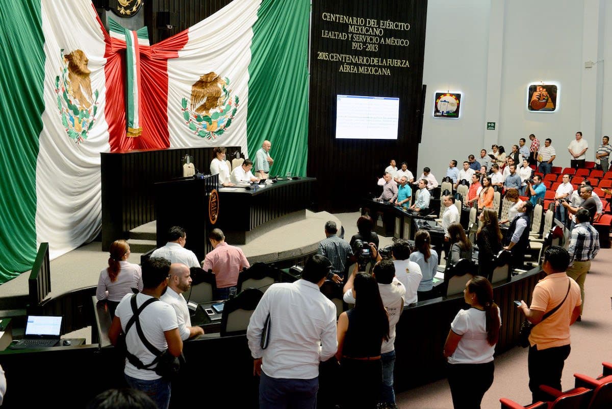 Proponen exhorto para que Congreso de la Unión revierta huso horario de Quintana Roo