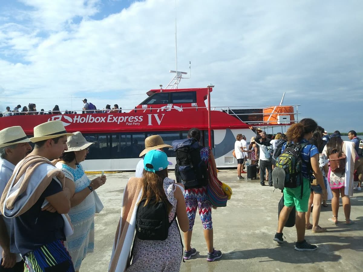 Holbox se niega a recibir turistas; rechaza la "Nueva Normalidad"