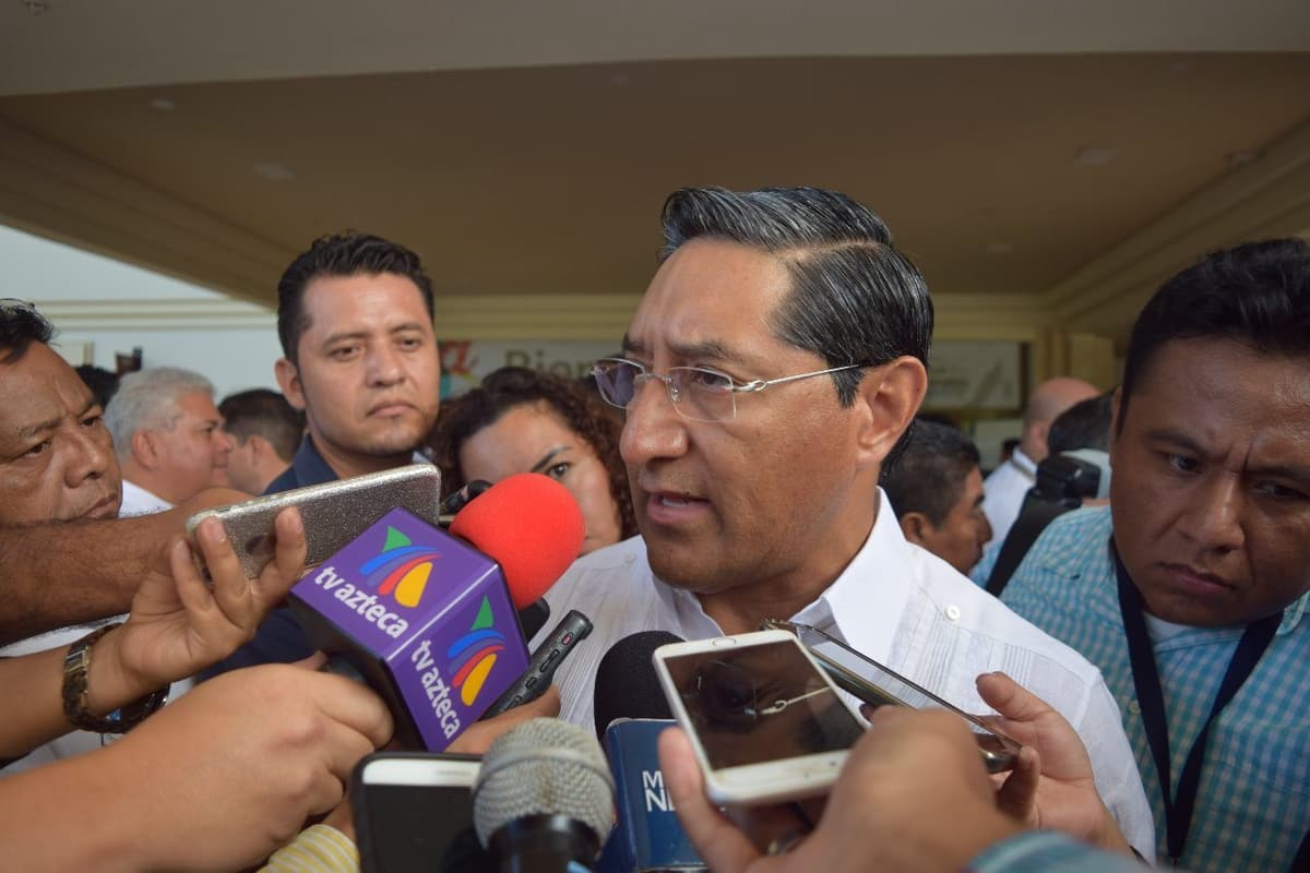 Confirma Juan Vergara inscripción a diputación por el PRD