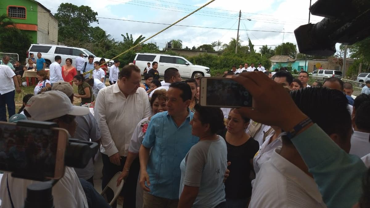 Convive gobernador con dignatarios mayas