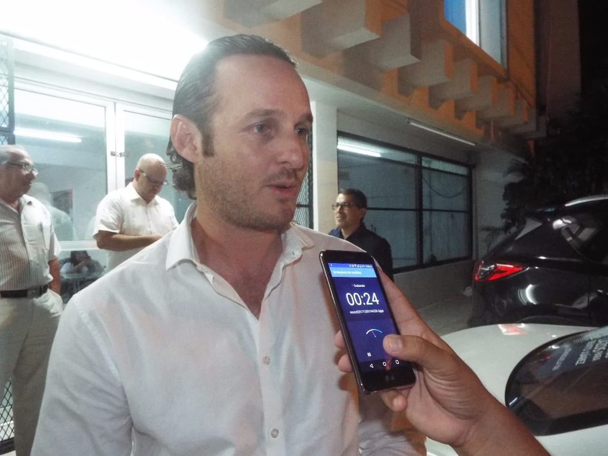 Las soluciones no pueden venir solo de políticos: Frank López