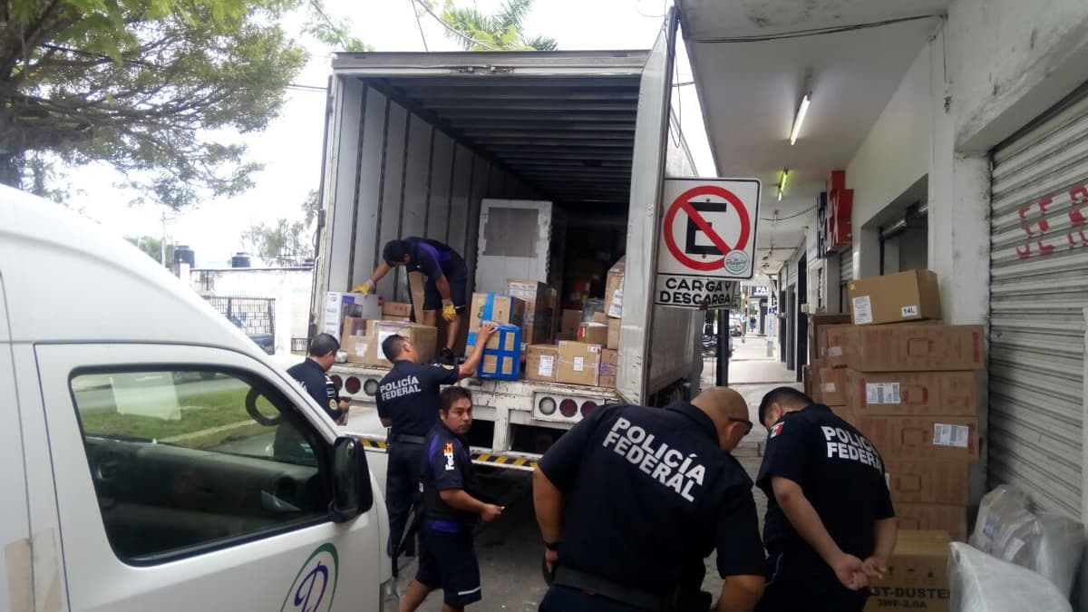 Hallan marihuana en una caja de paquetería