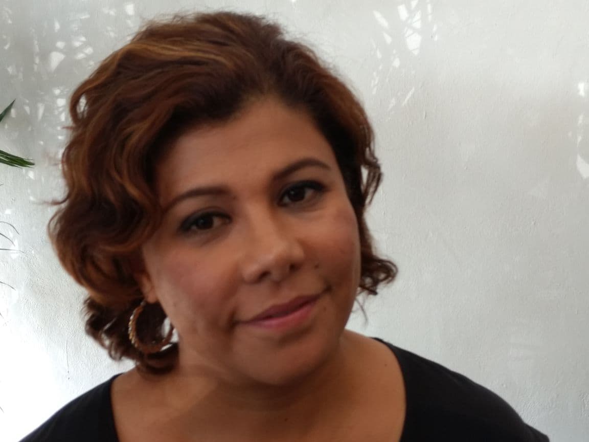 Negocia Leslie Hedricks para contender por el Distrito 3