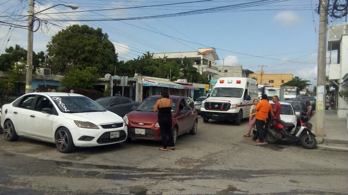 Accidente en Torcasitas crea caos vehicular