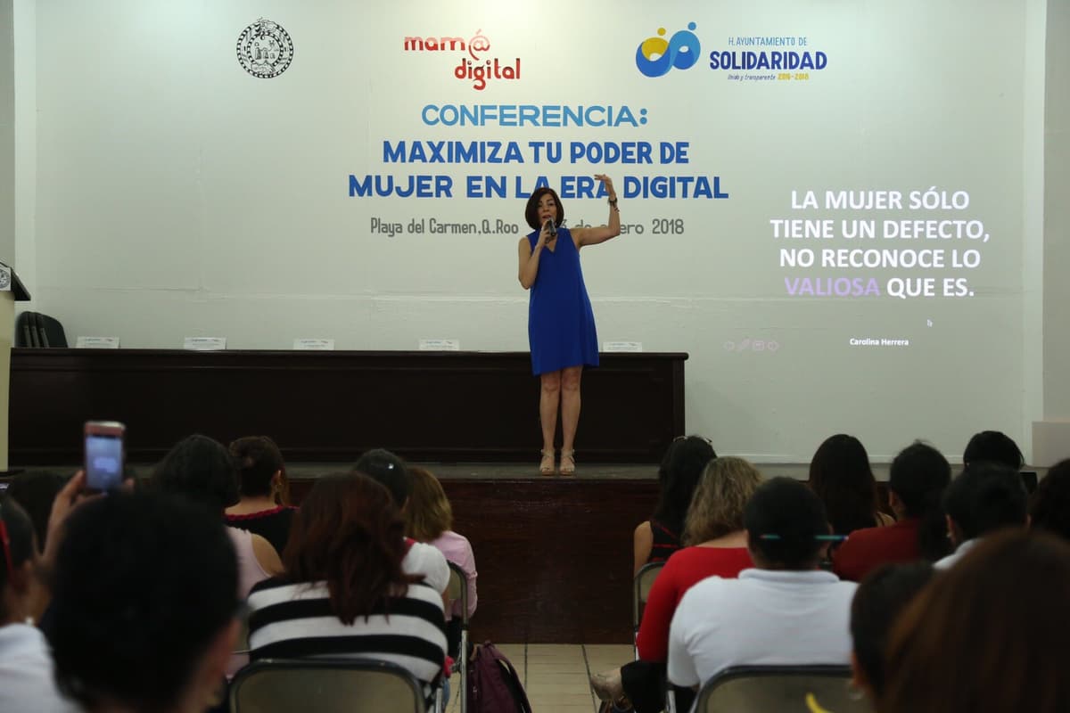 Empoderan a mujeres de Solidaridad con capacitación sobre el uso de tecnologías