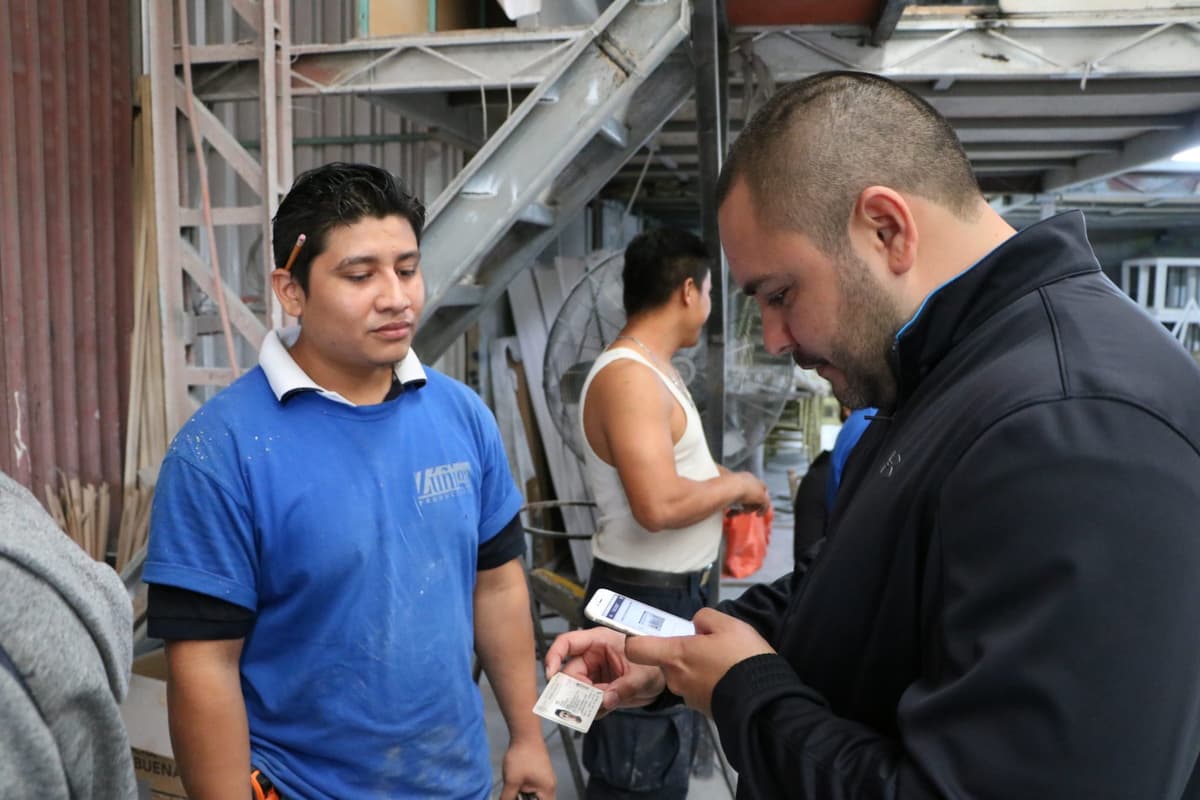 Encabeza Issac Janix recepción de firmas