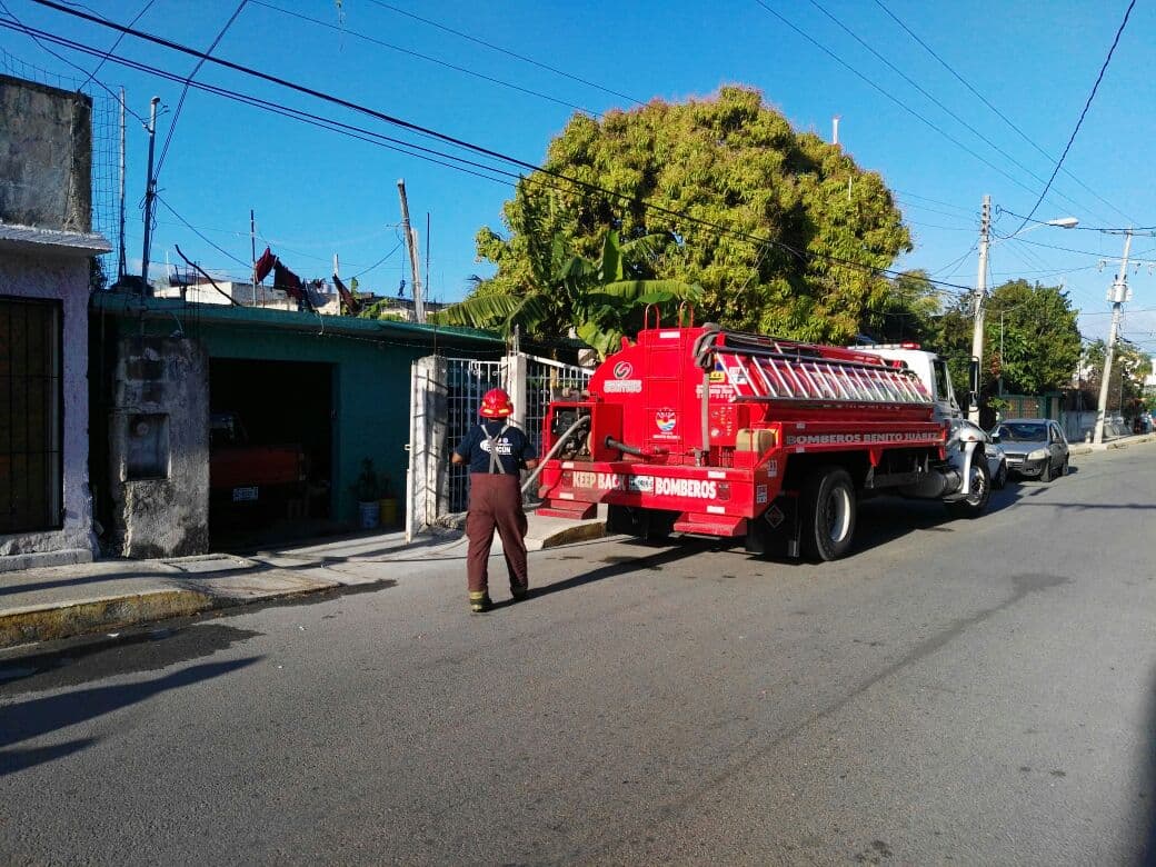 Se incendia palapa en la 67