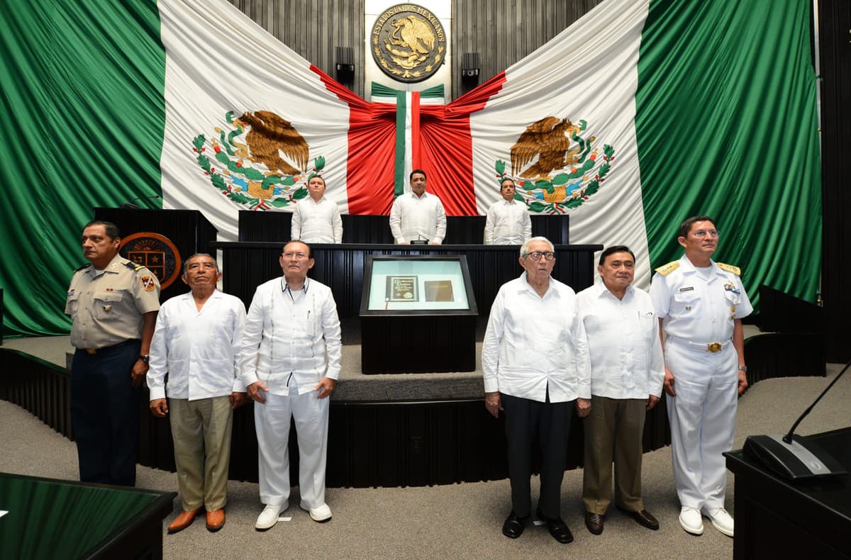 Conmemora Congreso en sesión solemne, aniversario 43 de la Constitución de Quintana Roo