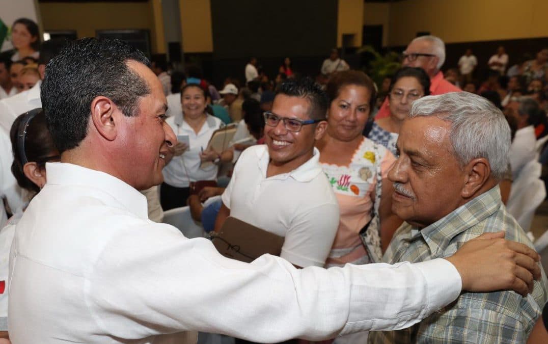 Habrá más certificaciones de competencia laboral para que la gente tenga mejores empleos: Carlos Joaquín