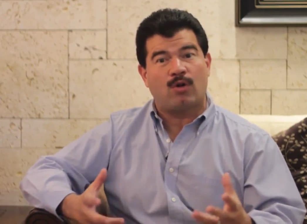 Gustavo Ortega no irá en contra de su partido ni de su "pariente"