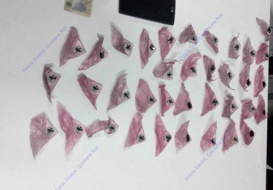 Detienen a hombre con 88 dosis de sustancias prohibidas en Cancún