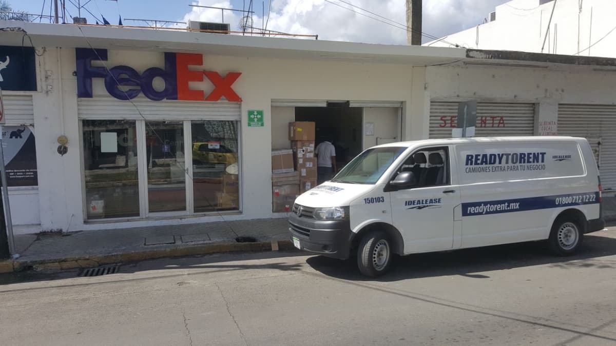 Inspeccionan federales paqueterías de Chetumal