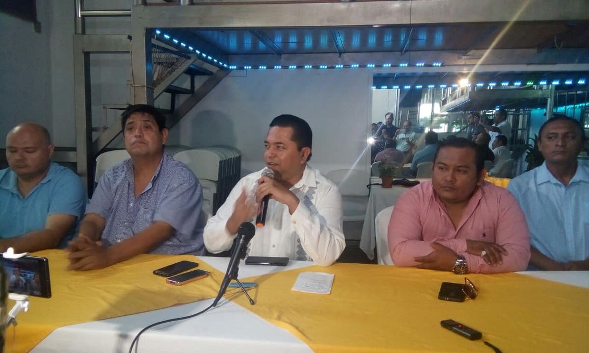 Activistas del PRI se suman a Emiliano Ramos