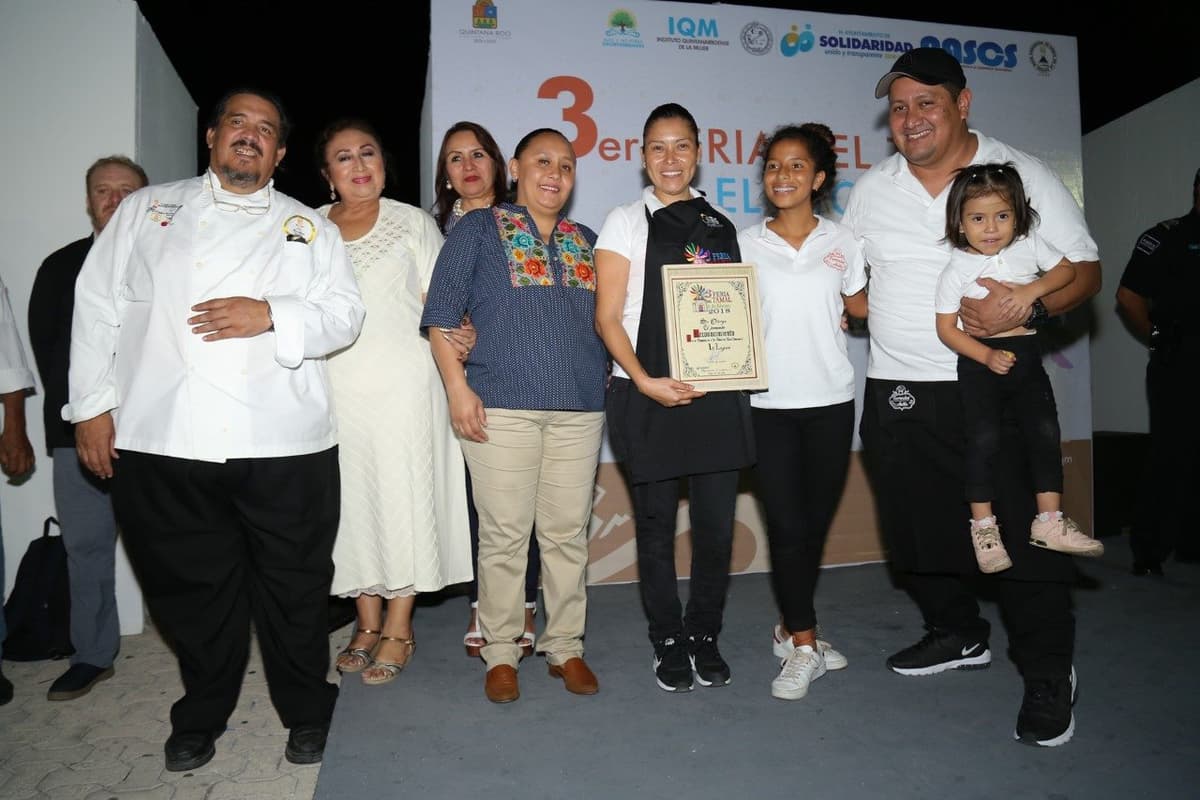 Fortalecen economía local en Tercera Feria del Tamal y el Atole en Solidaridad