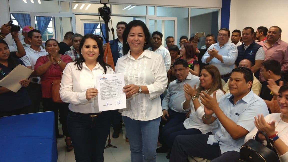 Mayuli se registra para el Senado; anticipa licencia
