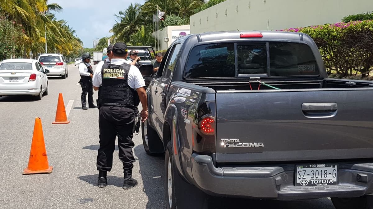 “Blindan” policías la Zona Hotelera de Cancún