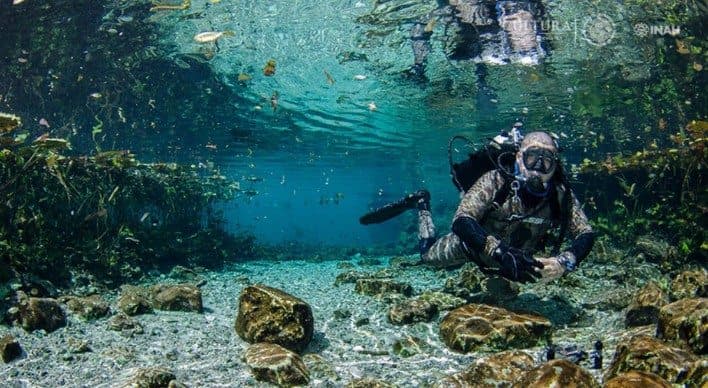 Hallan caverna y encuentran vestigios prehispánicos en el cenote de Xlacah en Yucatán