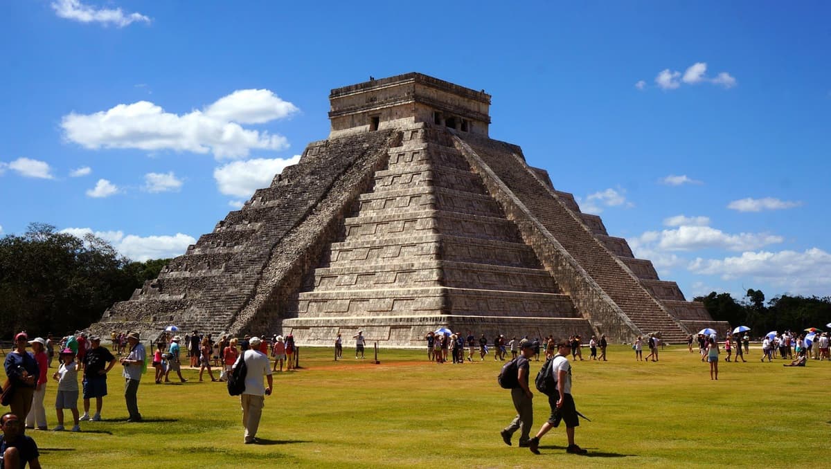 Van de Cancún a Chichén siete mil turistas en equinoccio