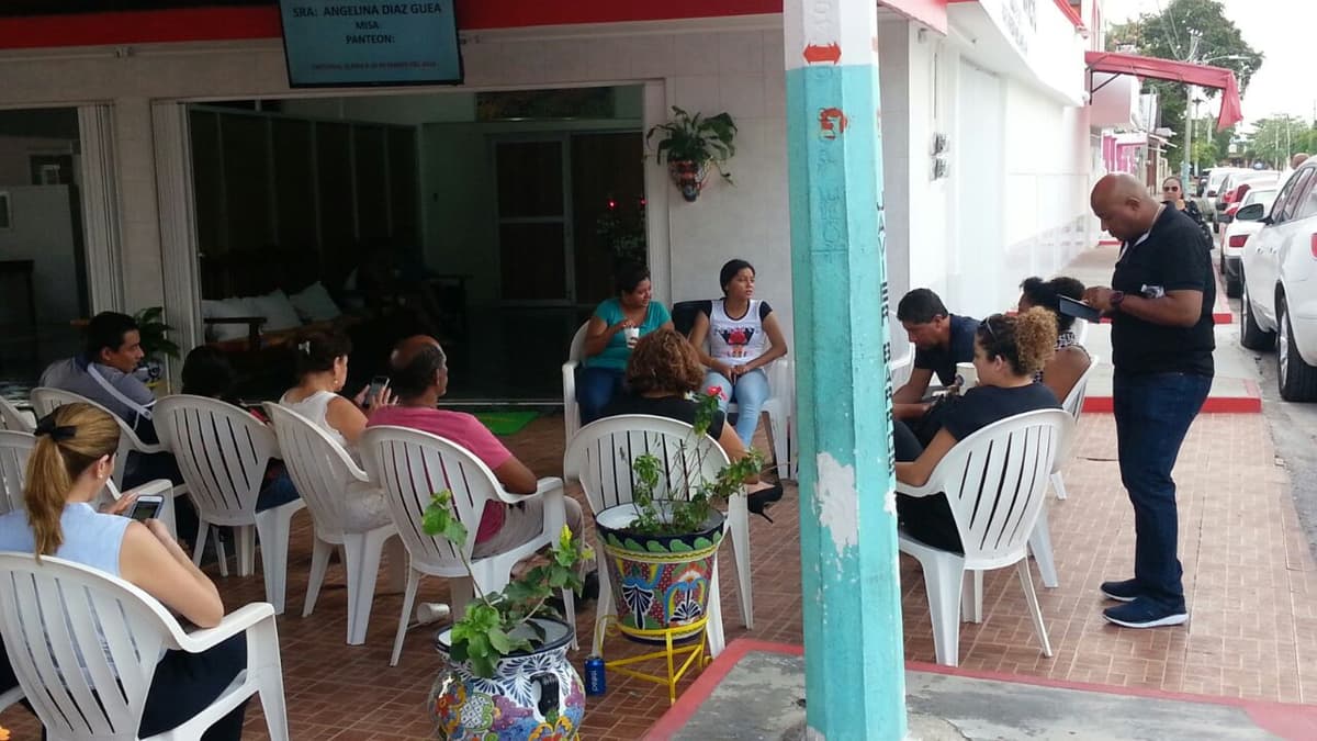 Velan a madre de Joaquín Hendricks Díaz