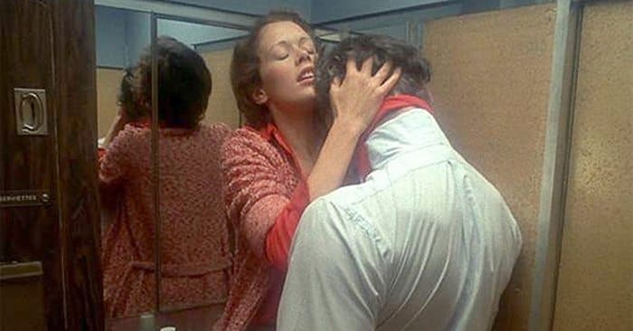 Los sorprenden teniendo sexo a 30 mil pies de altura, se encontraban en un avión con destino a Cancún