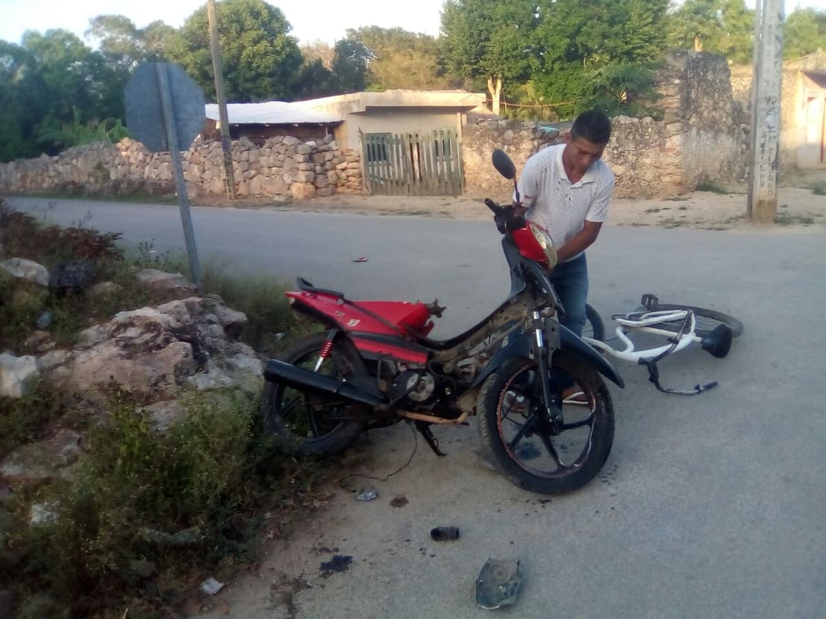 Motociclista ebrio casi arrolla a niños