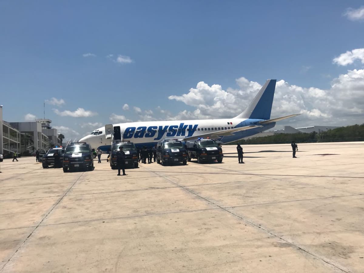 Trasladan a 27 reos de Quintana Roo a otras cárceles del país