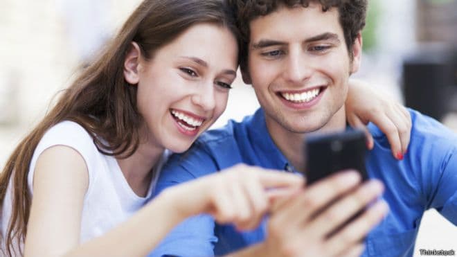 Google intentará competirle a WhatsApp en mensajería instantánea