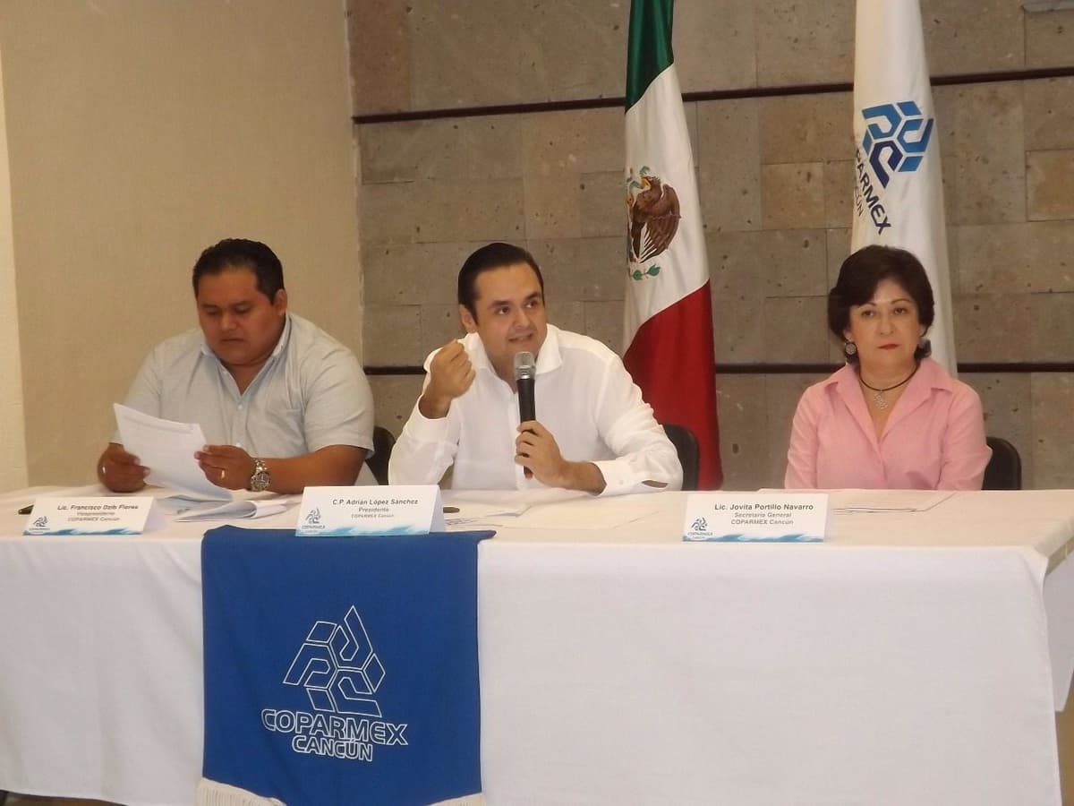 Taxistas, únicos opuestos a la competencia: Coparmex