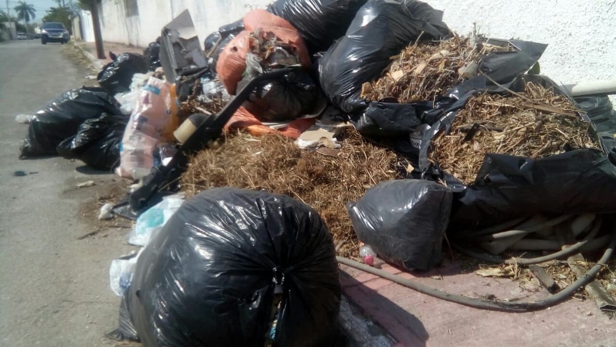 Piden vecinos más camiones de basura