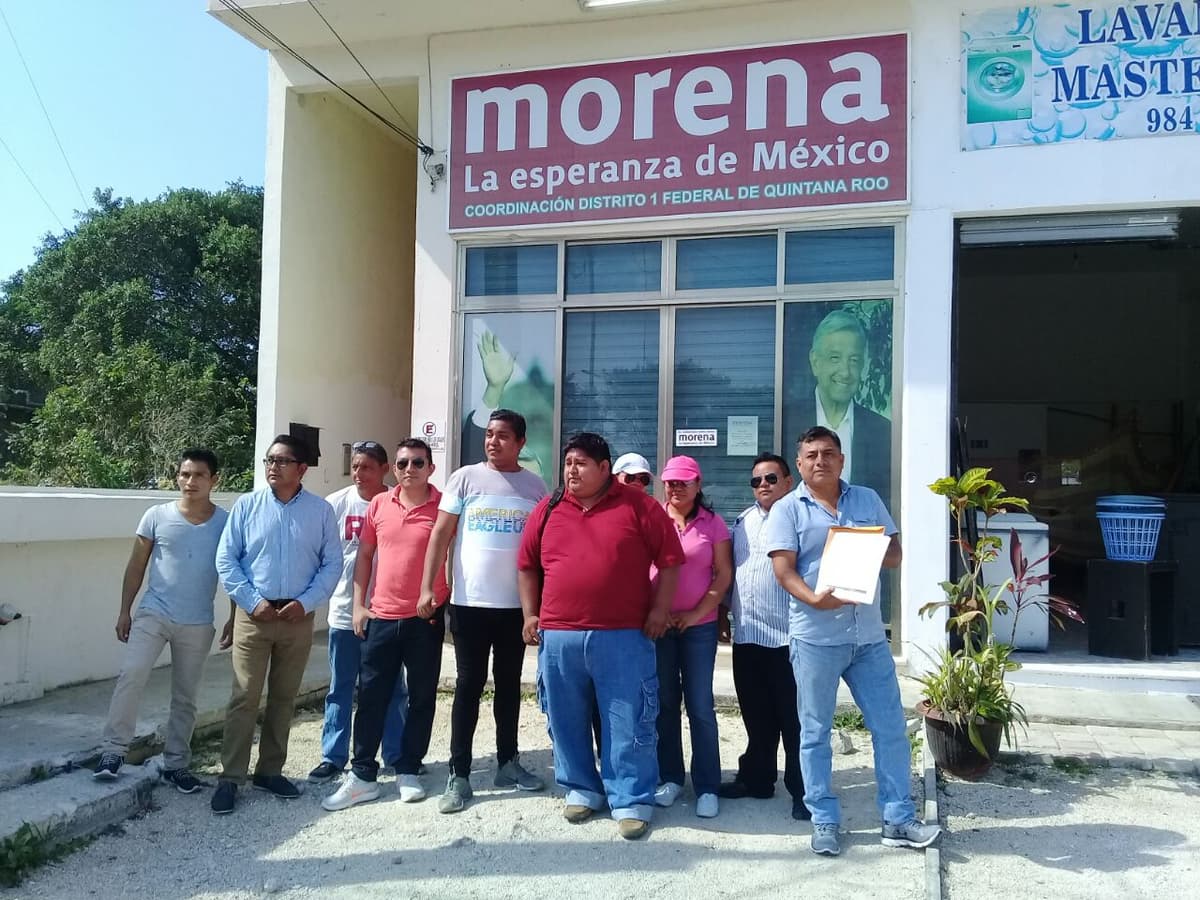 Playenses de Morena protestan; repudian a Laura Beristain