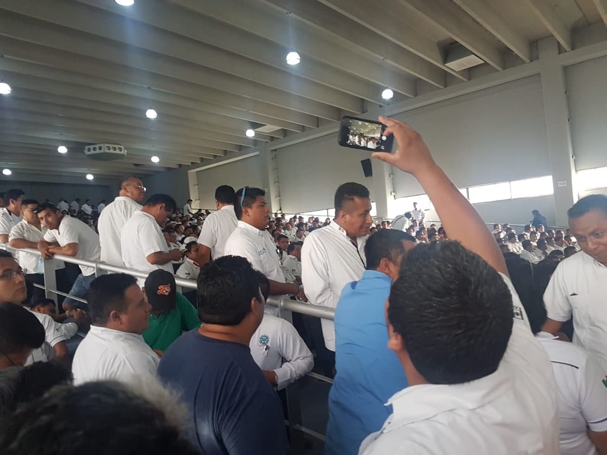 Reclaman taxistas de Playa más acciones contra Uber