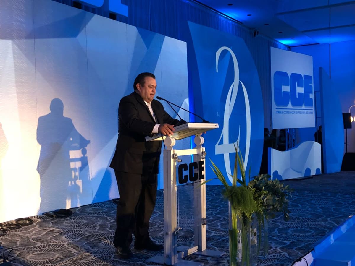 Convoca Carlos Joaquín a la IP a seguir trabajando en equipo por Q. Roo