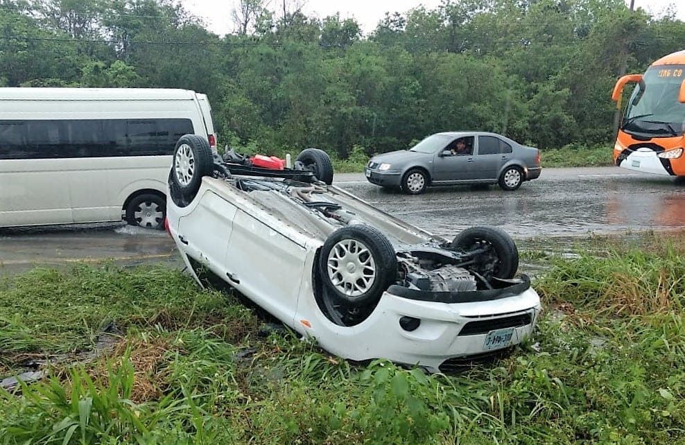 Lluvia y exceso de velocidad casi provocan una tragedia