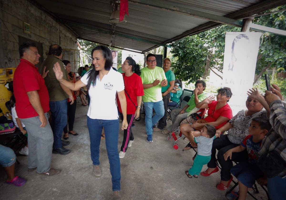 Reforzar la seguridad en Puerto Morelos, compromiso de Laura Fernández