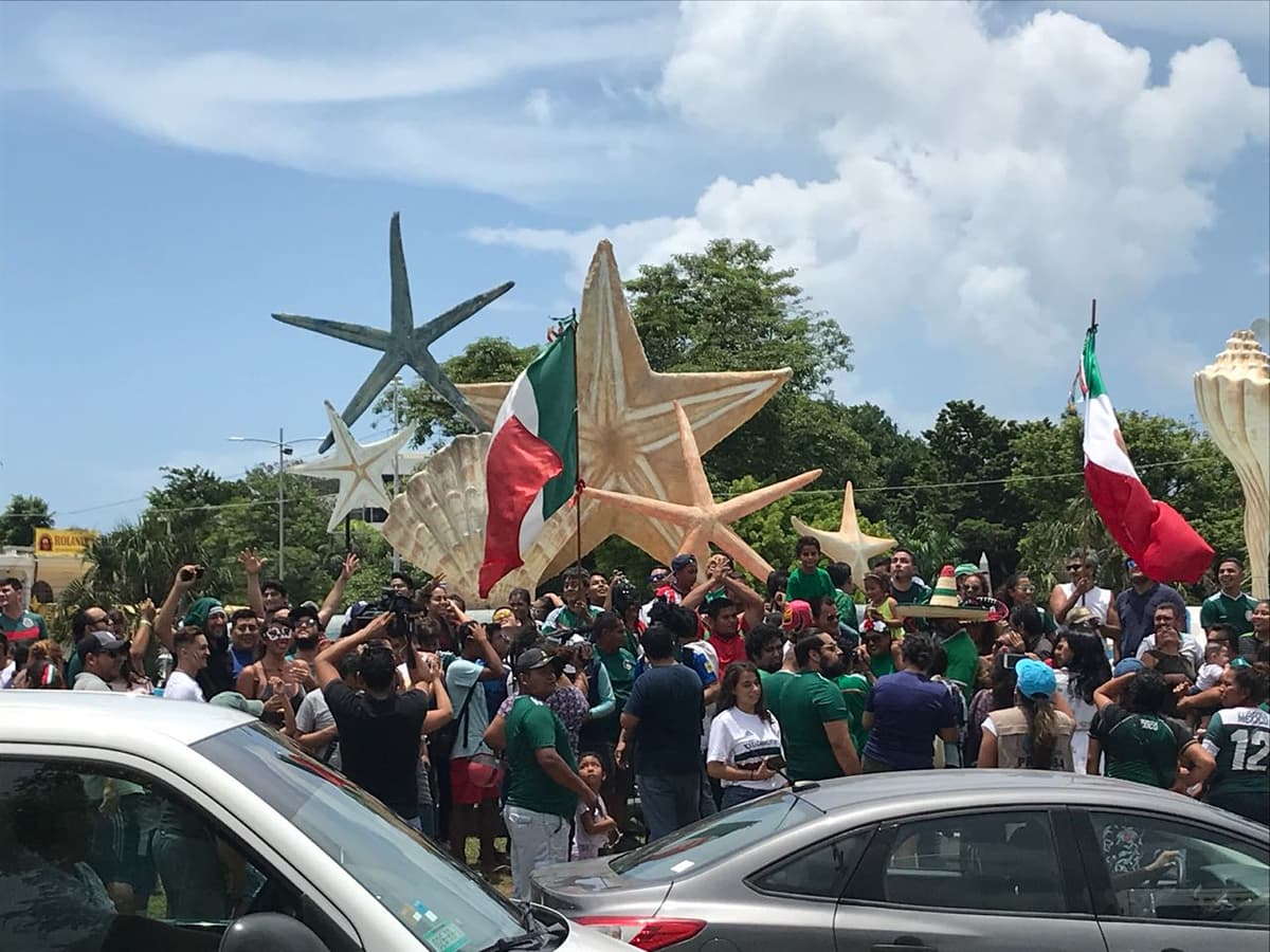 Celebran cancunenses con todo el triunfo de México en el Ceviche