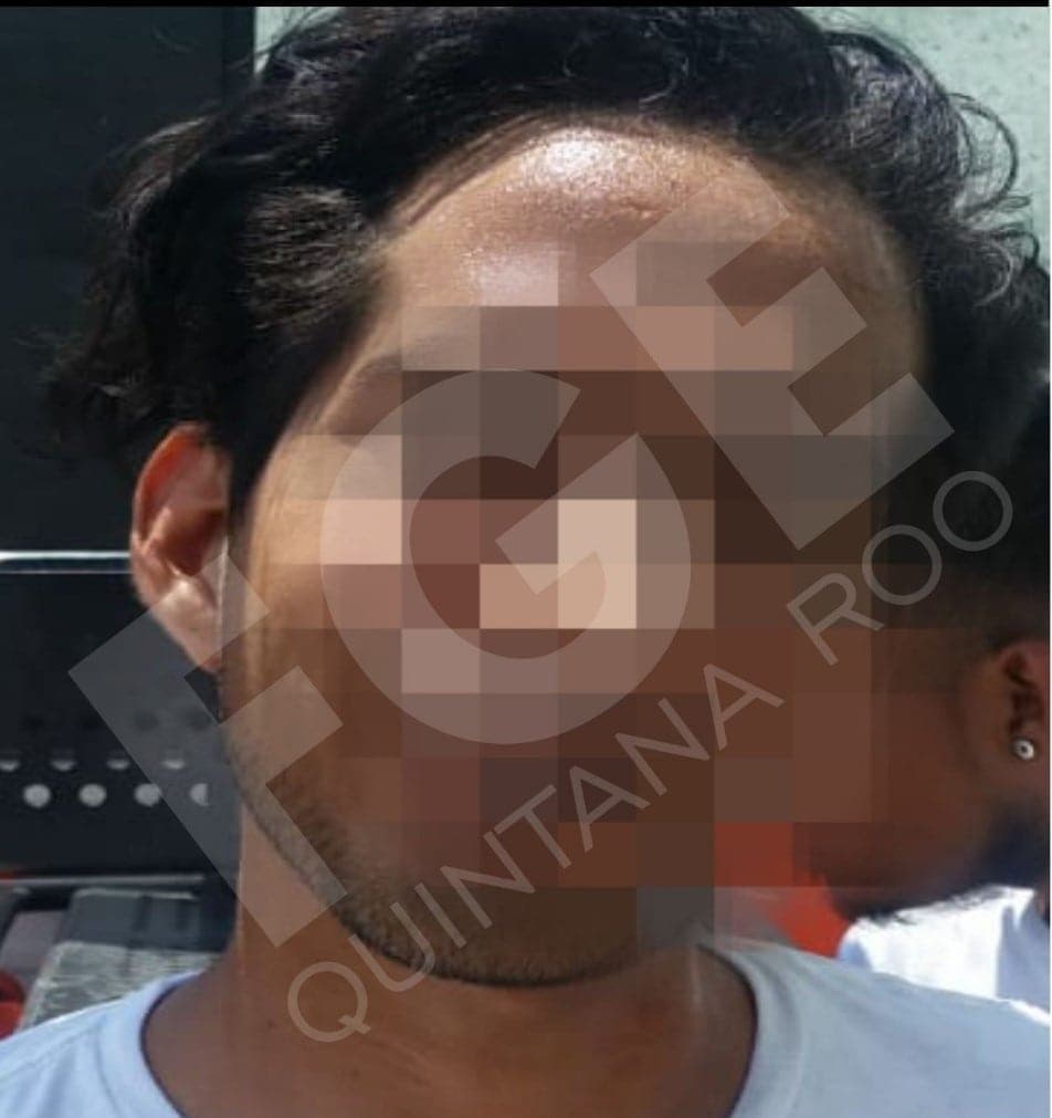 Caen dos con maleta con marihuana