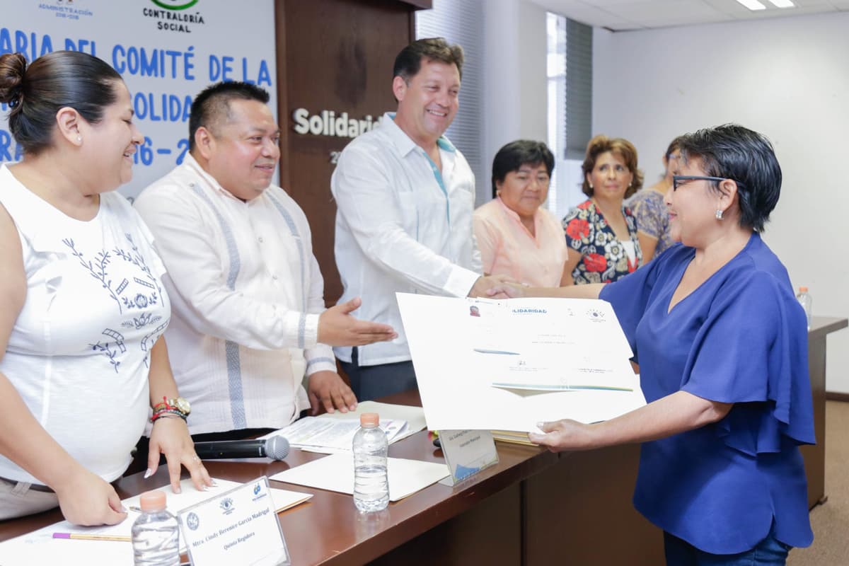 Verifican ciudadanos 100% de obras públicas en Solidaridad