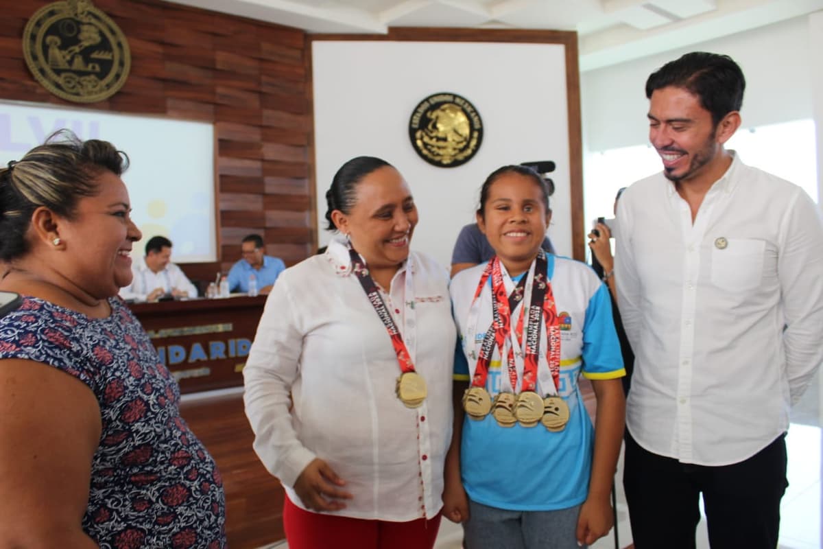 Reconocen a Citlali Borges Tun por su participación en la Paralimpiada Nacional