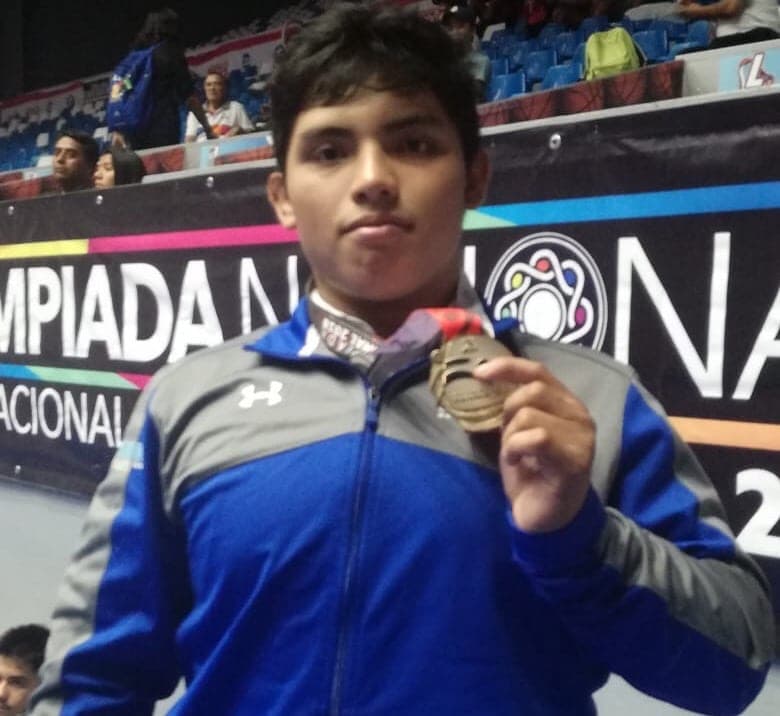 Seleccionan a quintanarroenses para Nacional de Luchas Asociadas