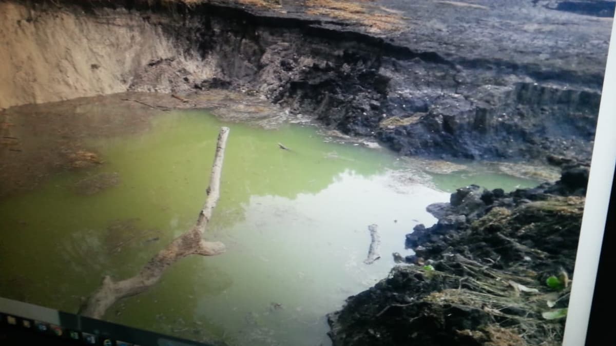 Tres socavones secaron la laguna Chakanbakán (fotos)