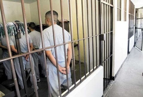 38% de los reclusos cometieron crímenes bajo los efectos del alcohol y drogas