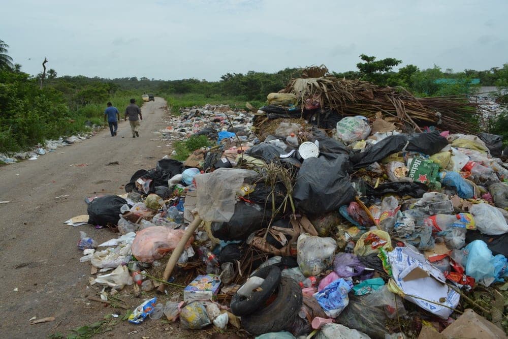 Necesitan maquinaria para arreglar colapsado relleno sanitario en Morelos