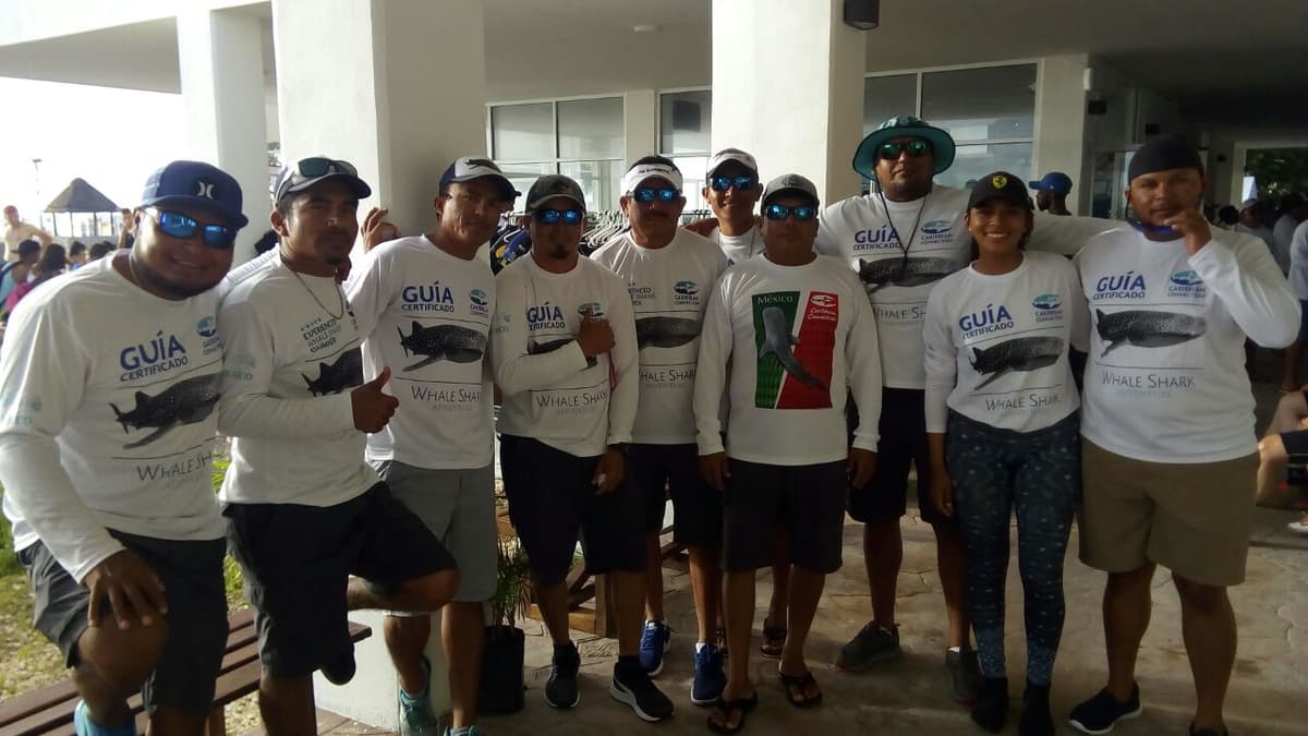 Isleños, orgullosos por haber rescatado ballena