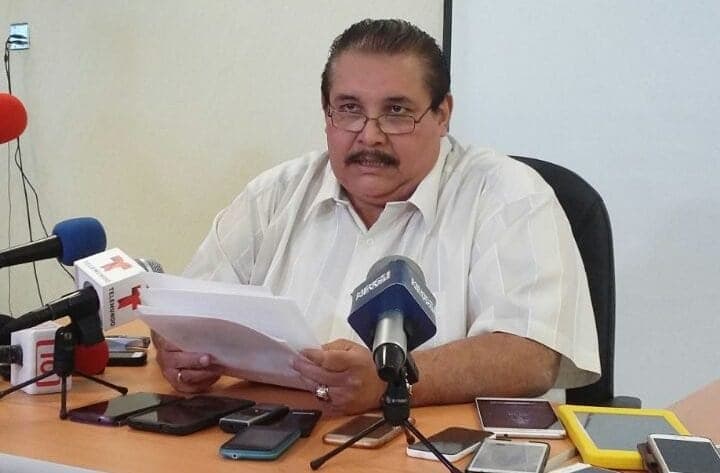 Afirma Miguel Ángel Pech que no está en sus planes renunciar