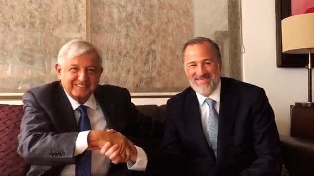 AMLO se reúne con Meade y genera polémica entre sus militantes