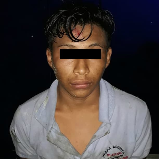 Detienen a sujeto que asaltaba con cuchillo