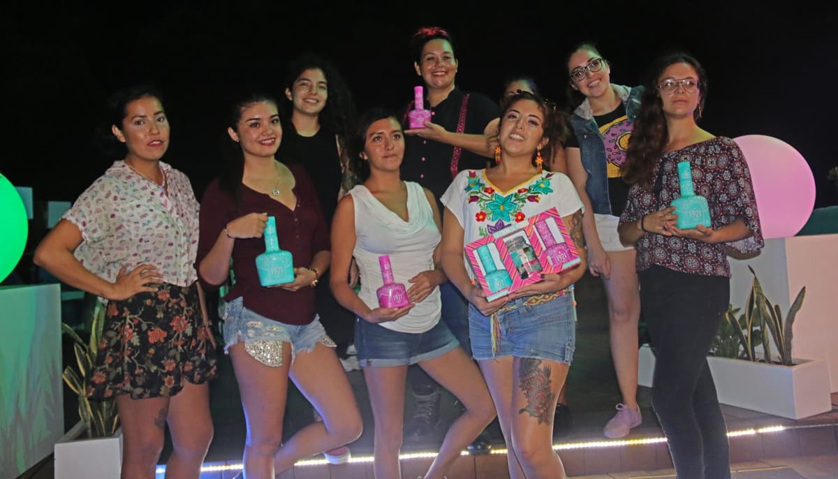 Eligen a mejores mujeres bartenders de Riviera Maya