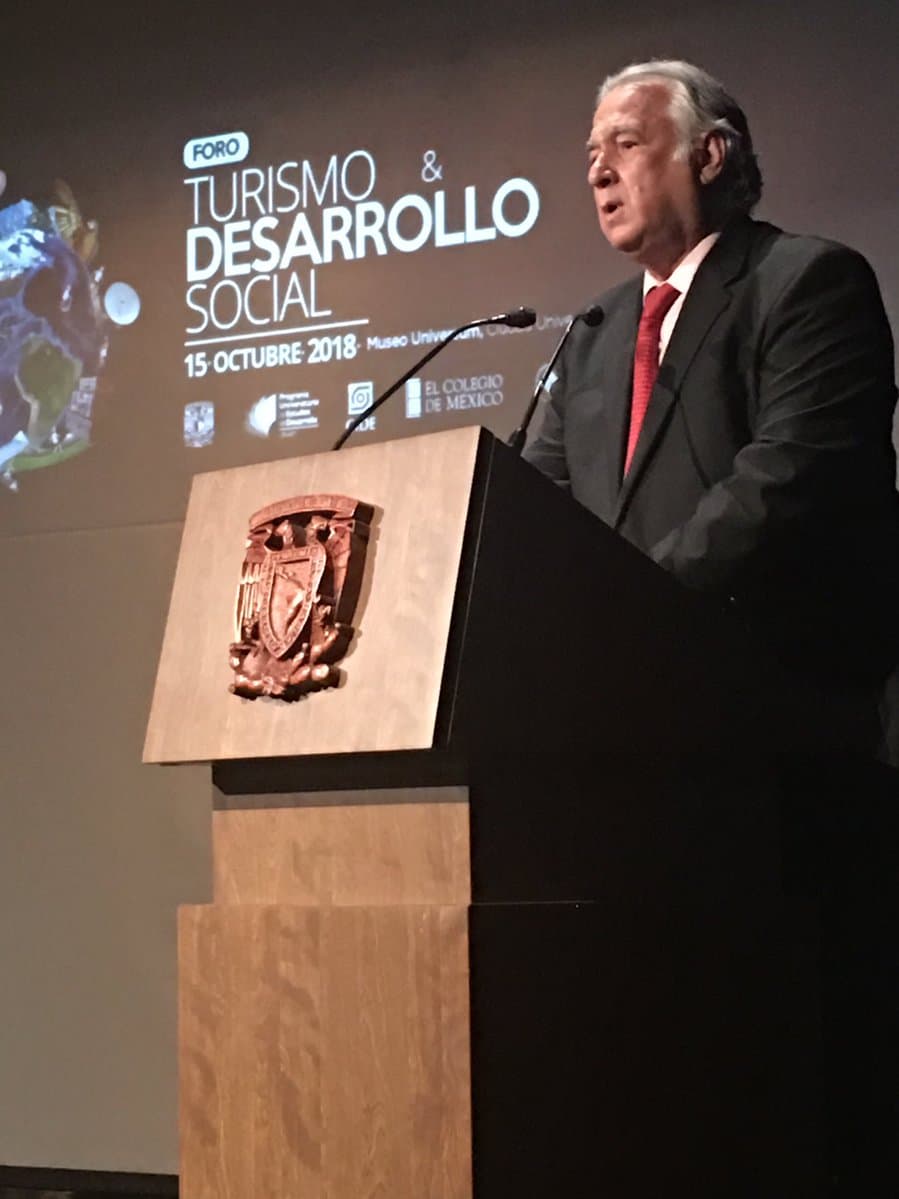 Participa Miguel Torruco en Foro de Turismo y Desarrollo Social