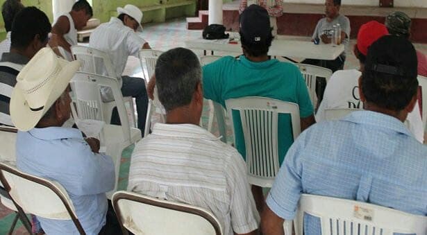 Por falta de dinero para medicinas, ejidatarios "mal venden" sus tierras