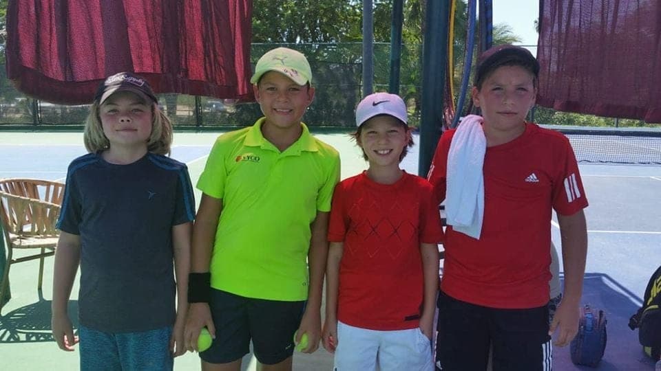 Destacan tenistas quintanarroenses en Copa Master 1000